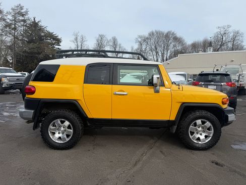 Used 2007 Toyota FJ Cruiser 4WD image 6