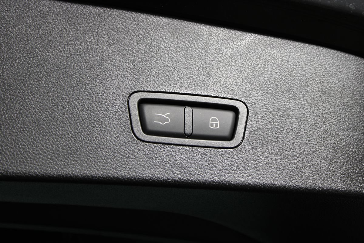 Used 2024 Dodge Hornet R/T Plus w/ R/T Blacktop Package AWD/4WD image 13