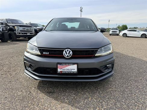 Used 2017 Volkswagen Jetta GLI FWD image 2