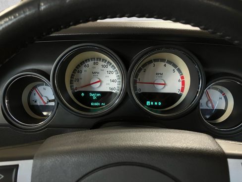 Used 2010 Dodge Challenger R/T RWD image 14