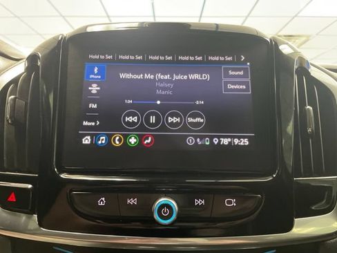 Used 2020 Chevrolet Traverse LT w/ Driver Confidence II Package AWD/4WD image 28