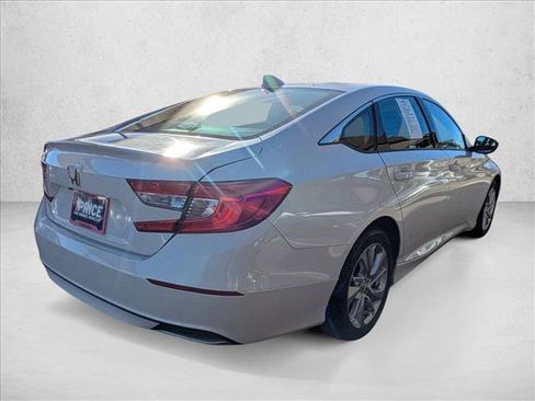 Used 2019 Honda Accord LX image 5