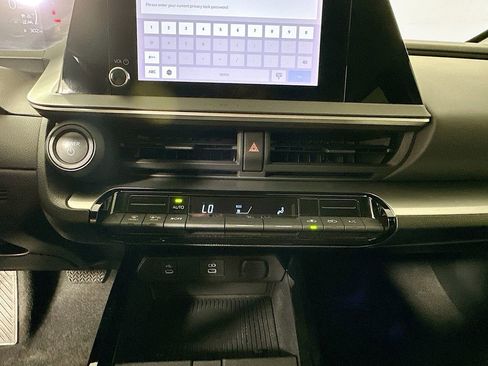 Used 2023 Toyota Prius LE image 15