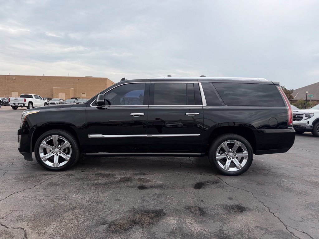 Used 2018 Cadillac Escalade ESV Platinum AWD/4WD image 12