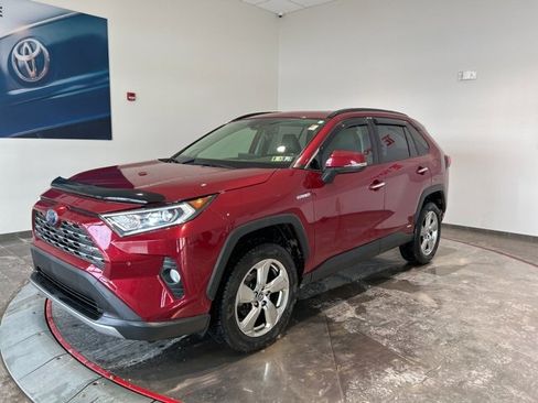 Used 2019 Toyota RAV4 Limited w/ Carpet Mat Package image 2