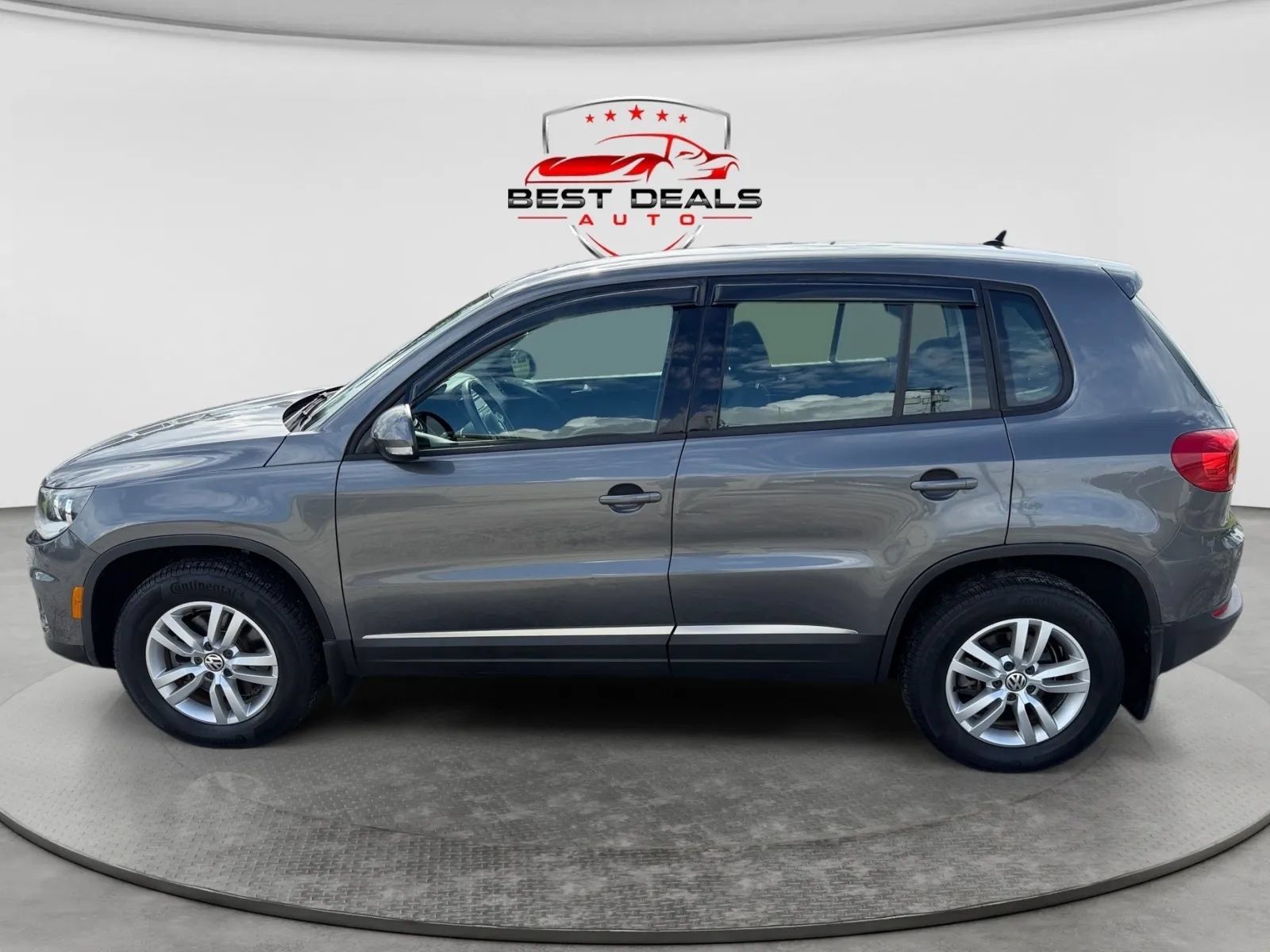 Used 2014 Volkswagen Tiguan R-Line AWD/4WD image 2