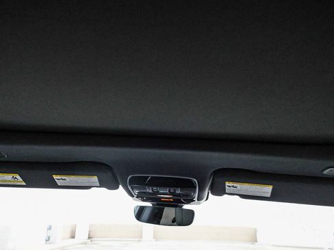 New 2025 Land Rover Range Rover Sport Dynamic SE image 28