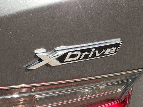 Used 2021 BMW 330i xDrive Sedan AWD/4WD image 13