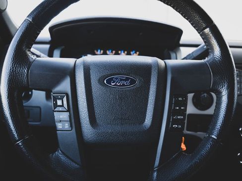 Used 2014 Ford F150 XLT w/ Equipment Group 302A Luxury AWD/4WD image 7