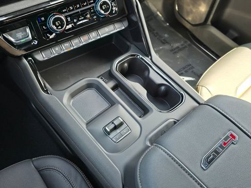 New 2026 GMC Sierra 2500 AT4 w/ AT4 Premium Plus Package AWD/4WD image 23