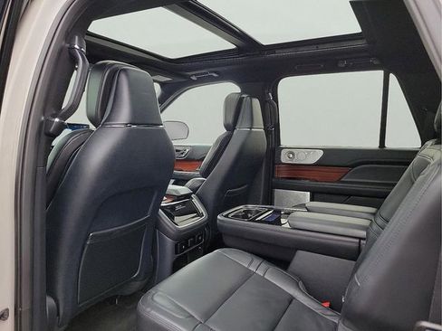 Used 2024 Lincoln Navigator L Reserve AWD/4WD image 14