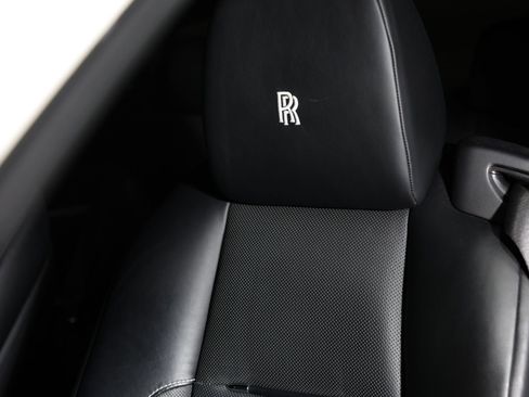 Used 2019 Rolls-Royce Wraith RWD image 45