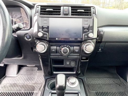 Used 2023 Toyota 4Runner 40th Anniversary SE image 12