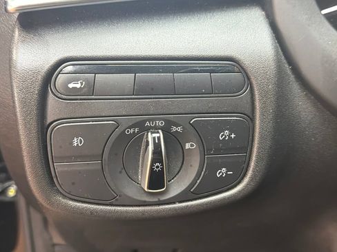 Used 2019 INFINITI QX50 Luxe w/ Navigation Package AWD/4WD image 26