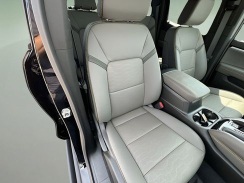 New 2025 Chevrolet Colorado ZR2 w/ Technology Package image 26