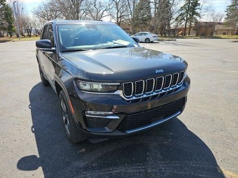 Used 2023 Jeep Grand Cherokee 4WD 4xe image 8