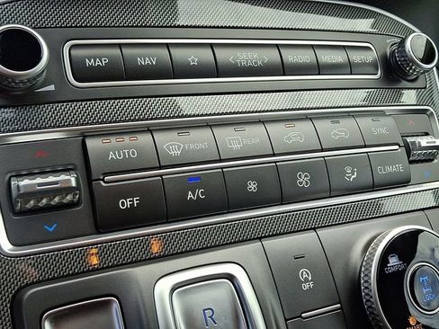 Used 2023 Hyundai Santa Fe SEL AWD/4WD image 15