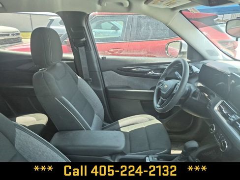 Used 2026 Chevrolet TrailBlazer LT w/ Driver Confidence Package FWD image 22