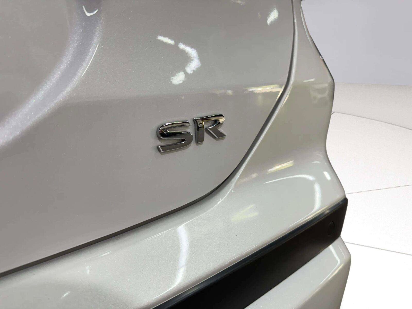 Used 2023 Nissan Kicks SR w/ SR Premium Package FWD image 21