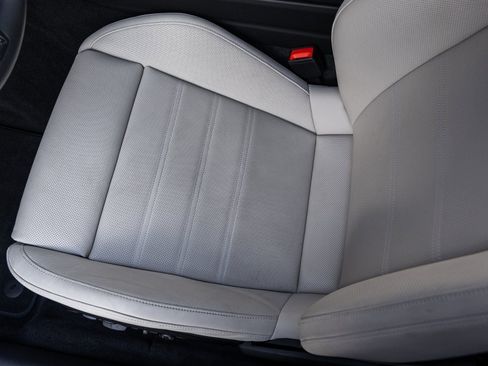 Used 2025 Porsche Panamera GTS image 29