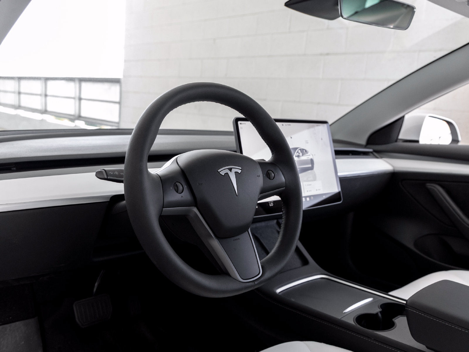 Used 2023 Tesla Model 3 Standard Range RWD image 13
