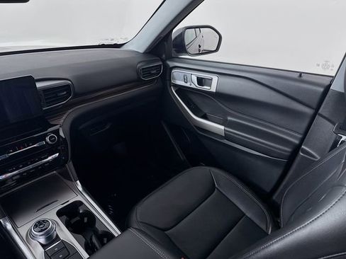 Used 2022 Ford Explorer Limited w/ Equipment Group 301A image 24