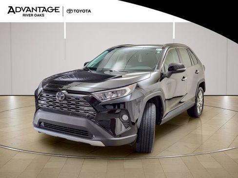Used 2021 Toyota RAV4 Limited AWD/4WD image 4