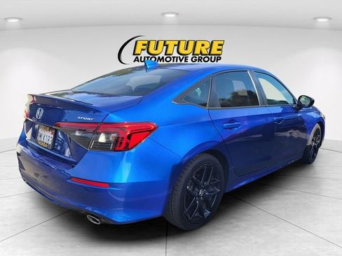 Used 2024 Honda Civic Sport image 3