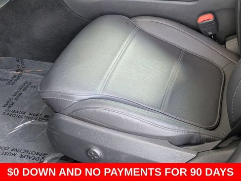 Used 2025 Mercedes-Benz C 300 Sedan image 15