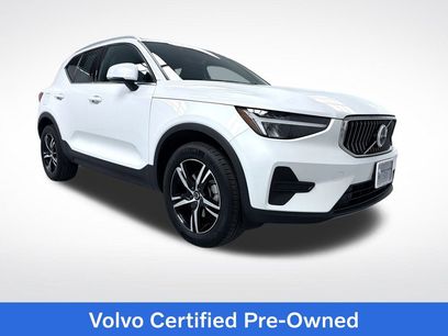 Used 2025 Volvo XC40 B5 Core