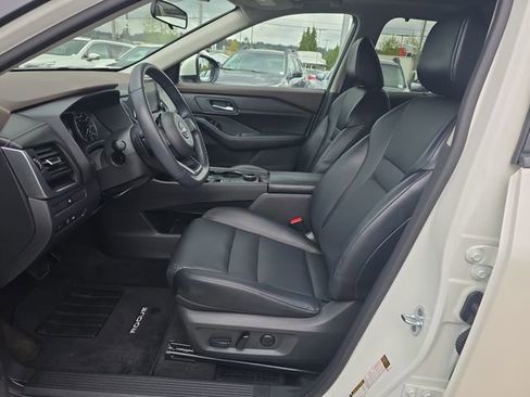Used 2023 Nissan Rogue SV w/ SV Premium B Package AWD/4WD image 16