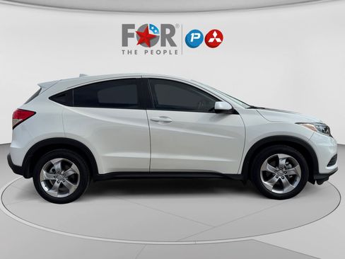 Used 2020 Honda HR-V LX image 6