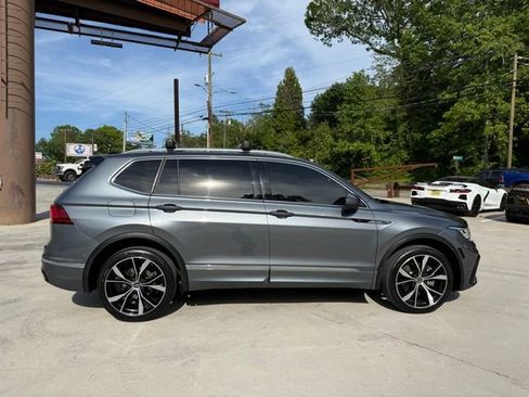 Used 2022 Volkswagen Tiguan SEL R-Line AWD/4WD image 4