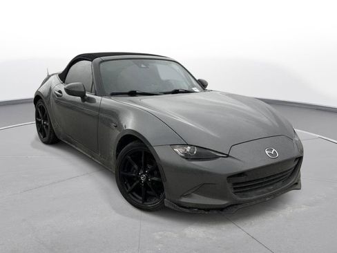 Used 2020 MAZDA MX-5 Miata Club image 3