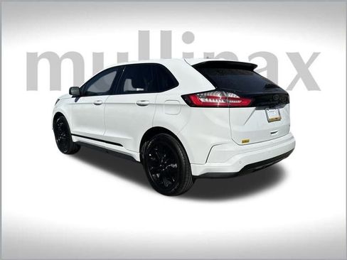 New 2024 Ford Edge SE w/ Black Appearance Package image 4