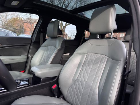 Used 2023 Kia Sportage X-Line w/ X-Line Premium Package image 16