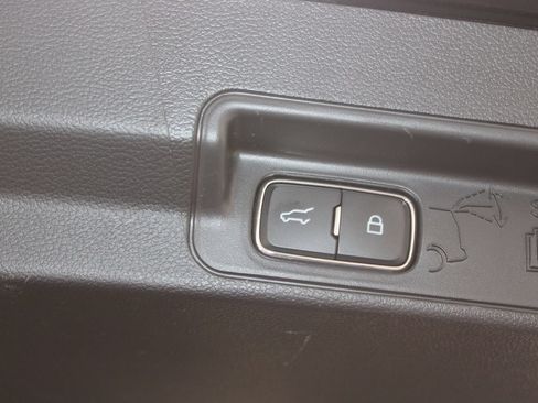 Used 2025 Ford Explorer ST-Line AWD/4WD image 33