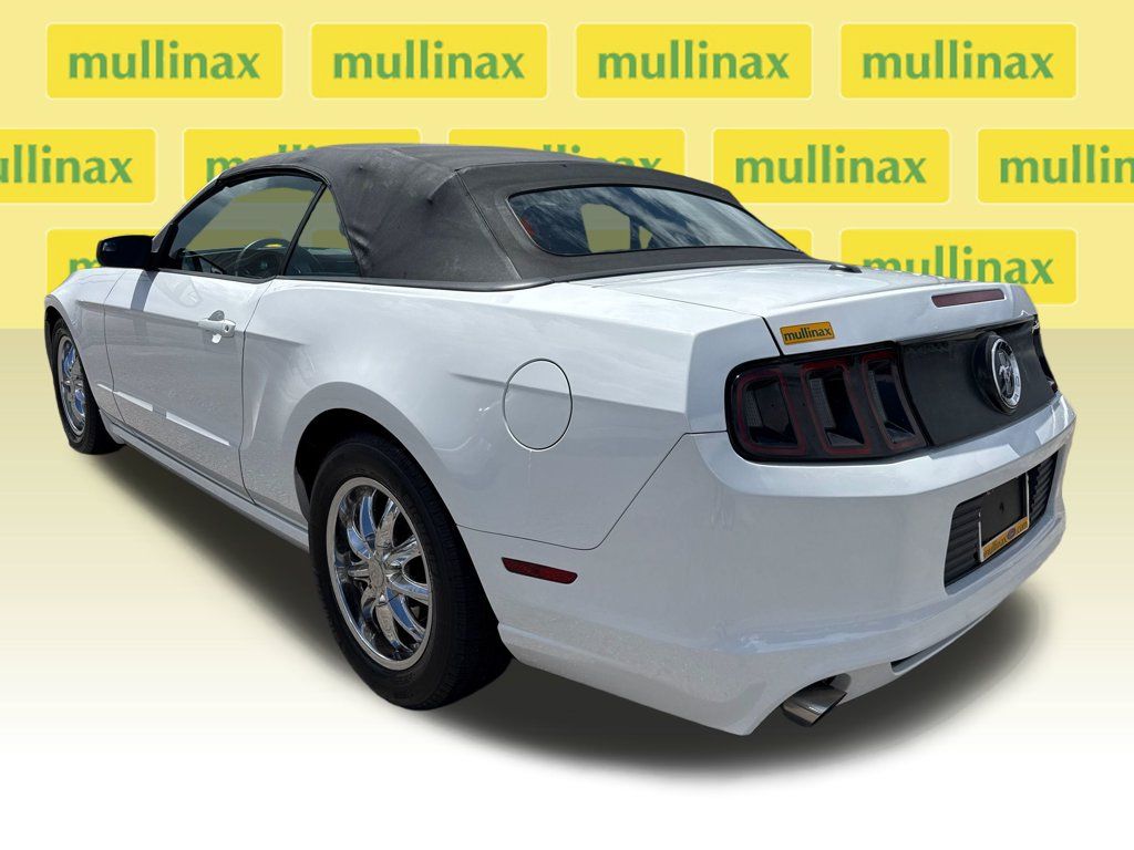 Used 2014 Ford Mustang Premium RWD image 9