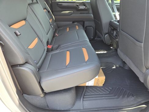 New 2026 GMC Sierra 2500 AT4 w/ AT4 Premium Plus Package AWD/4WD image 27