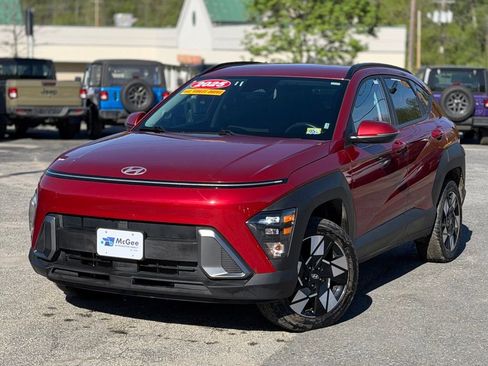 Used 2025 Hyundai Kona SEL AWD/4WD image 1
