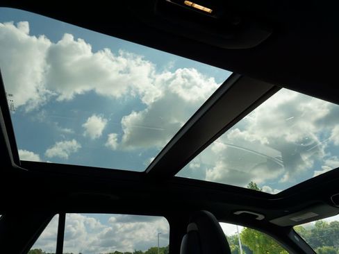 Certified 2025 Mercedes-Benz GLC 300 4MATIC image 56