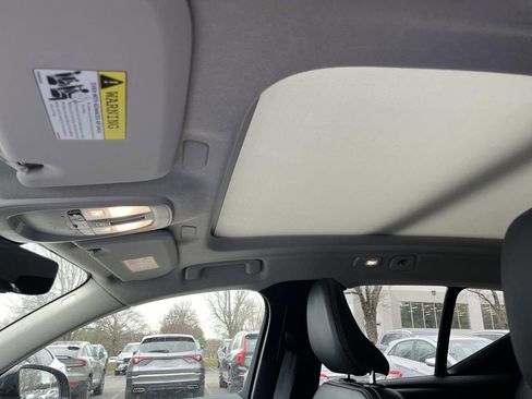 Used 2025 Volvo XC40 B5 Plus w/ Protection Package Premier image 29