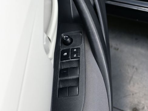 Used 2022 Toyota Corolla LE image 10