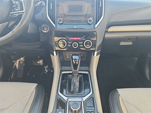 Used 2022 Subaru Forester Limited image 11