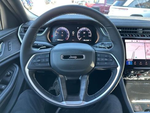 New 2025 Jeep Grand Cherokee Limited AWD/4WD image 25