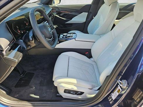 Certified 2026 BMW 540i xDrive w/ Premium Package AWD/4WD image 15