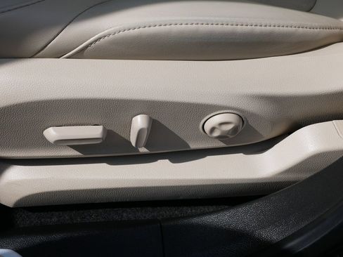 Used 2019 Buick Envision Preferred FWD image 19