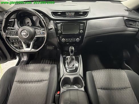 Used 2020 Nissan Rogue SV w/ Sun & Sound Touring Package image 6