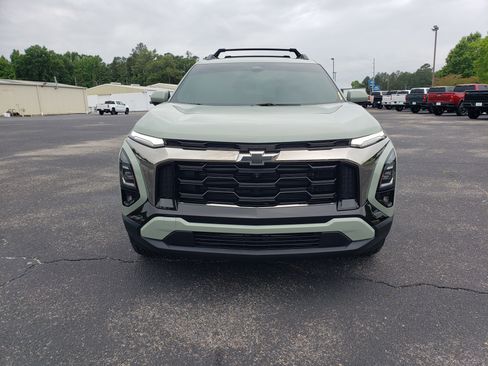 Used 2025 Chevrolet Equinox ACTIV w/ Safety and Technology Package FWD image 7