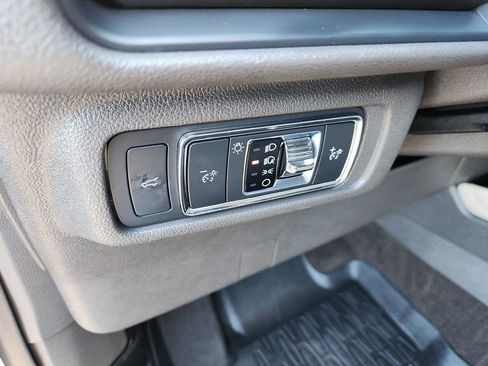 Used 2021 Lincoln Corsair AWD image 31